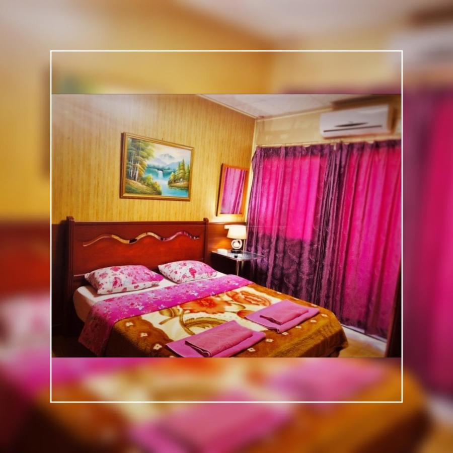 Regis Hotel 2*