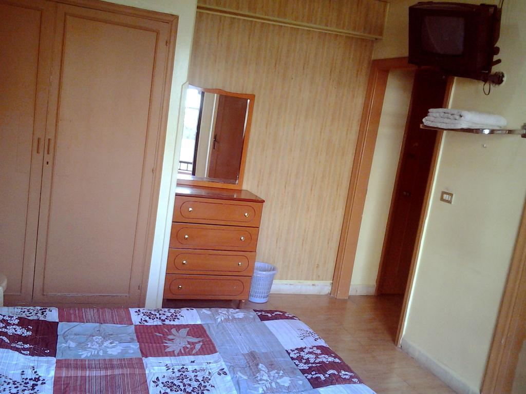 Regis Hotel